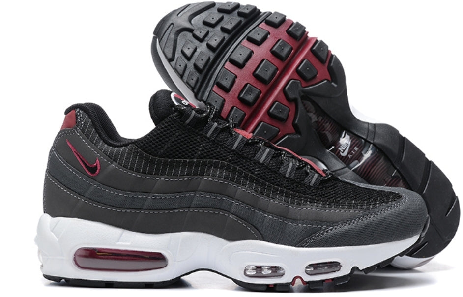 Les baskets Nike Air Max 95 sont synonymes de style emblématique et de confort absolu. Leur design distinctif. Pas cher. Le moins cher.