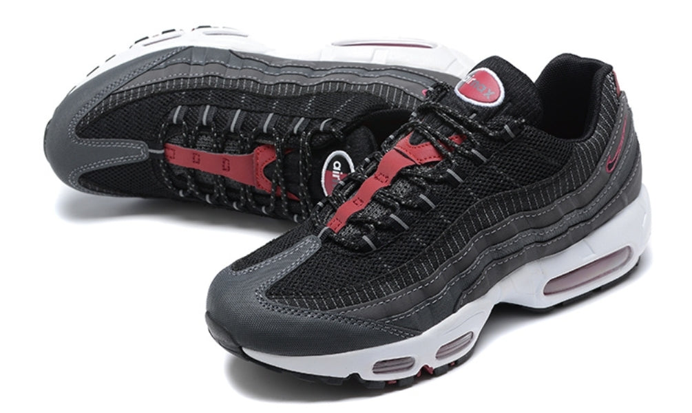 Les baskets Nike Air Max 95 sont synonymes de style emblématique et de confort absolu. Leur design distinctif. Pas cher. Le moins cher.