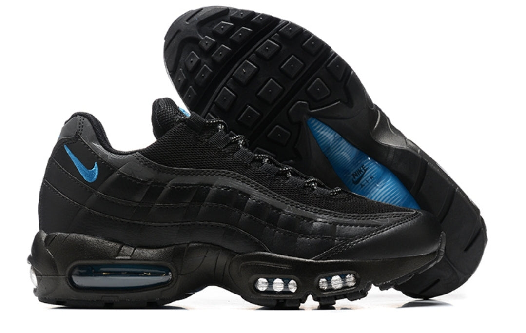 Les baskets Nike Air Max 95 sont synonymes de style emblématique et de confort absolu. Leur design distinctif. Pas cher. Le moins cher.