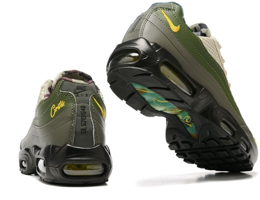 Les baskets Nike Air Max 95 sont synonymes de style emblématique et de confort absolu. Leur design distinctif. Pas cher. Le moins cher.