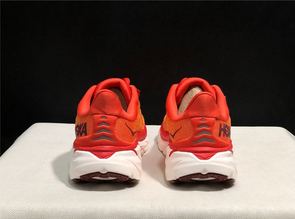 Hoka One One Bondi 8