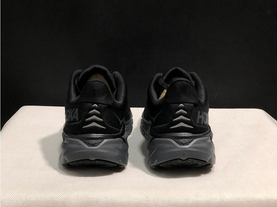 Hoka One One Bondi 8