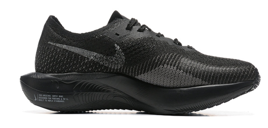 Les baskets Nike Air Zoom combinent style et performance, offrant une expérience unique. Leur design élégant. Pas cher. Le moins Cher.