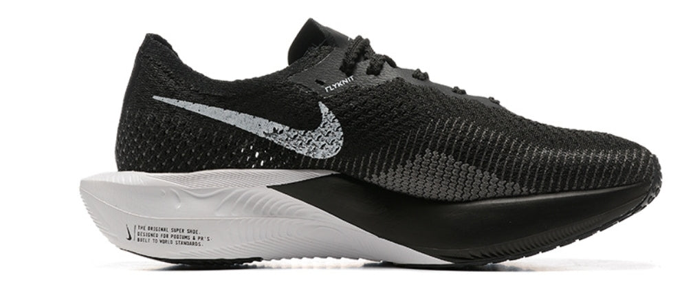 Les baskets Nike Air Zoom combinent style et performance, offrant une expérience unique. Leur design élégant. Pas cher. Le moins Cher.