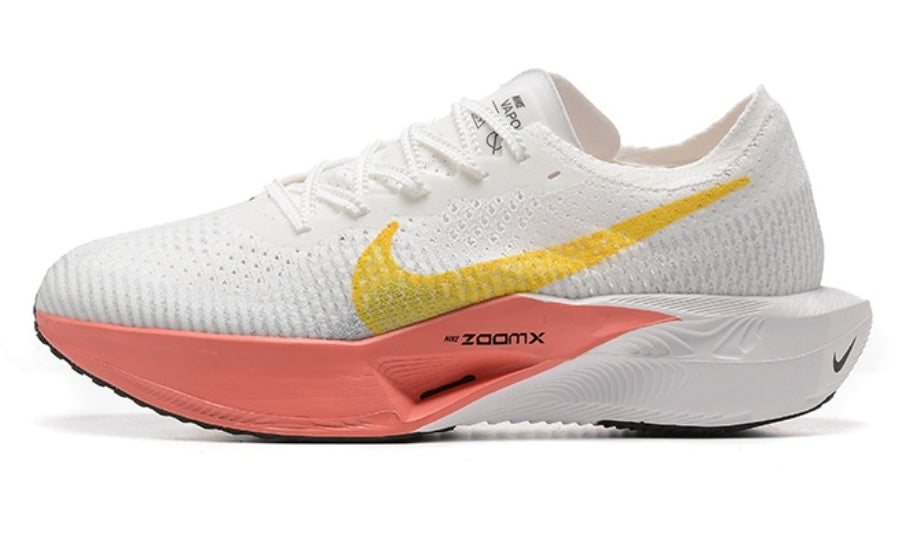 Les baskets Nike Air Zoom combinent style et performance, offrant une expérience unique. Leur design élégant. Pas cher. Le moins Cher.