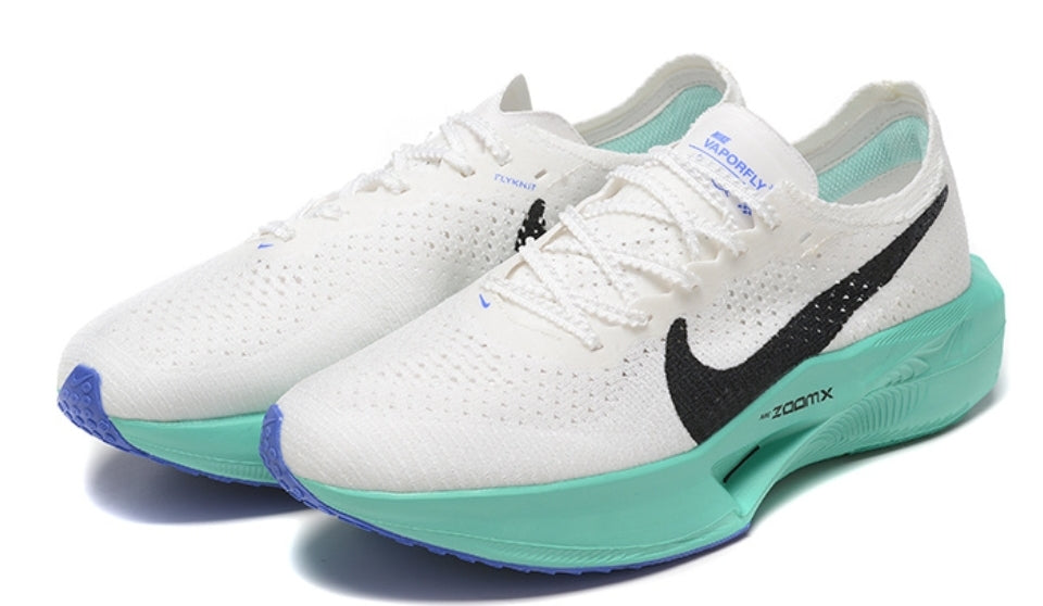 Les baskets Nike Air Zoom combinent style et performance, offrant une expérience unique. Leur design élégant. Pas cher. Le moins Cher.