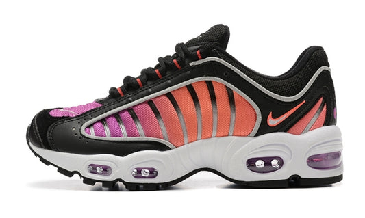 Les baskets Nike Air Max Tailwind 4 offrent un style emblématique et une performance exceptionnelle.
 leur design audacieux. Pas Cher. Le moins cher.