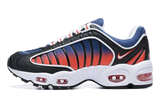 Les baskets Nike Air Max Tailwind 4 offrent un style emblématique et une performance exceptionnelle.
 leur design audacieux. Pas Cher. Le moins cher.