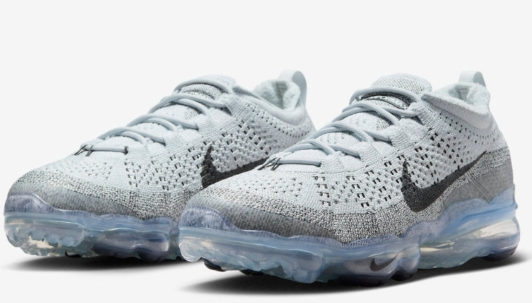 Les baskets Nike Vapormax 2023 . Leur design épuré et innovant attire l'attention de tous. Pas cher.le moins cher. Innovation