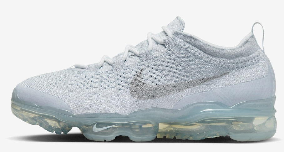 Les baskets Nike Vapormax 2023 . Leur design épuré et innovant attire l'attention de tous. Pas cher.le moins cher. Innovation