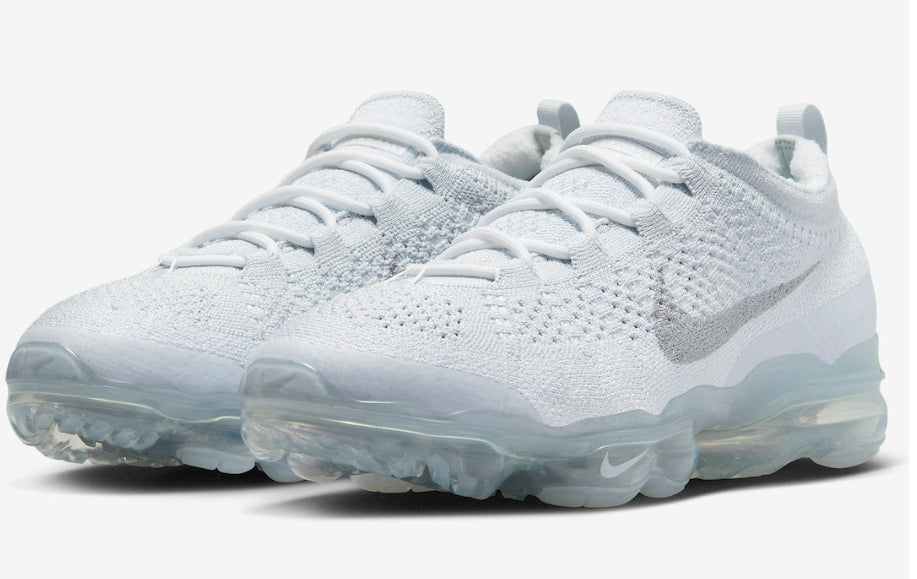 Les baskets Nike Vapormax 2023 . Leur design épuré et innovant attire l'attention de tous. Pas cher.le moins cher. Innovation