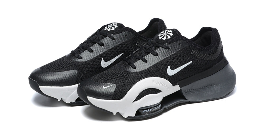 Les baskets Nike Air Zoom combinent style et performance, offrant une expérience unique. Leur design élégant. Pas cher. Le moins Cher.