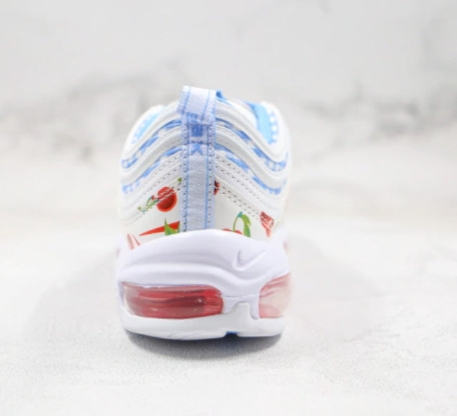 Les baskets Nike Air Max 97 sont synonymes de style emblématique et de confort absolu. Leur design ondulé distinctif.pas cher. Le moins cher.