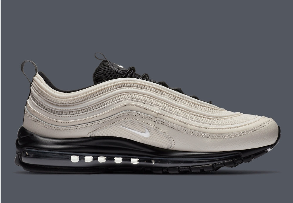 Les baskets Nike Air Max 97 sont synonymes de style emblématique et de confort absolu. Leur design ondulé distinctif.pas cher. Le moins cher.