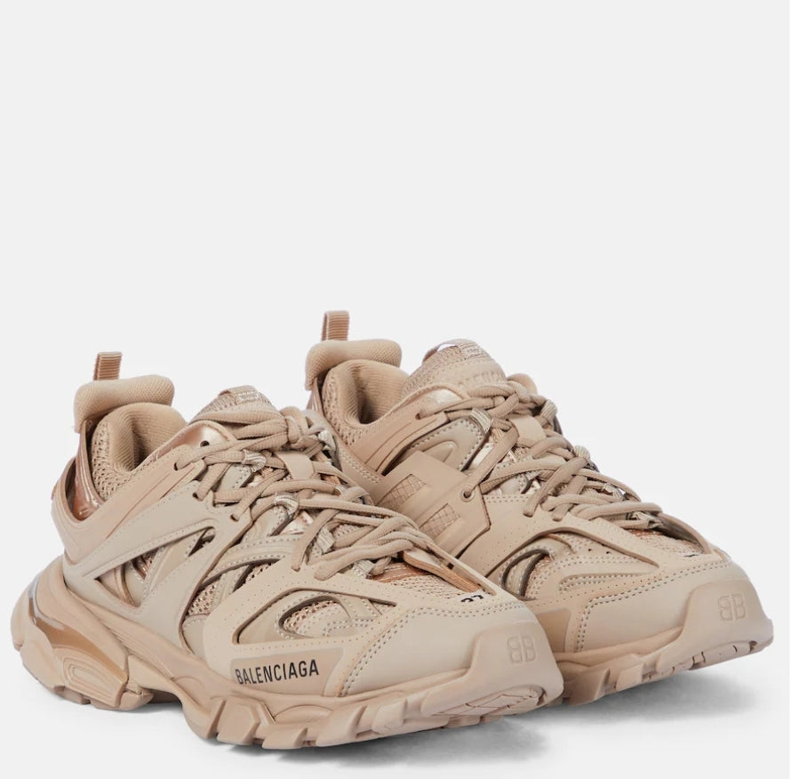 Les baskets Balenciaga incarnent un style emblématique et un luxe contemporain.
leur design novateur. Pas cher. Le moins cher.