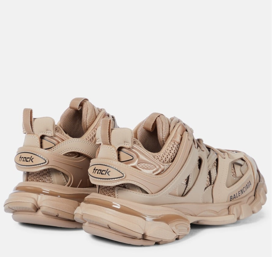 Les baskets Balenciaga incarnent un style emblématique et un luxe contemporain.
leur design novateur. Pas cher. Le moins cher.