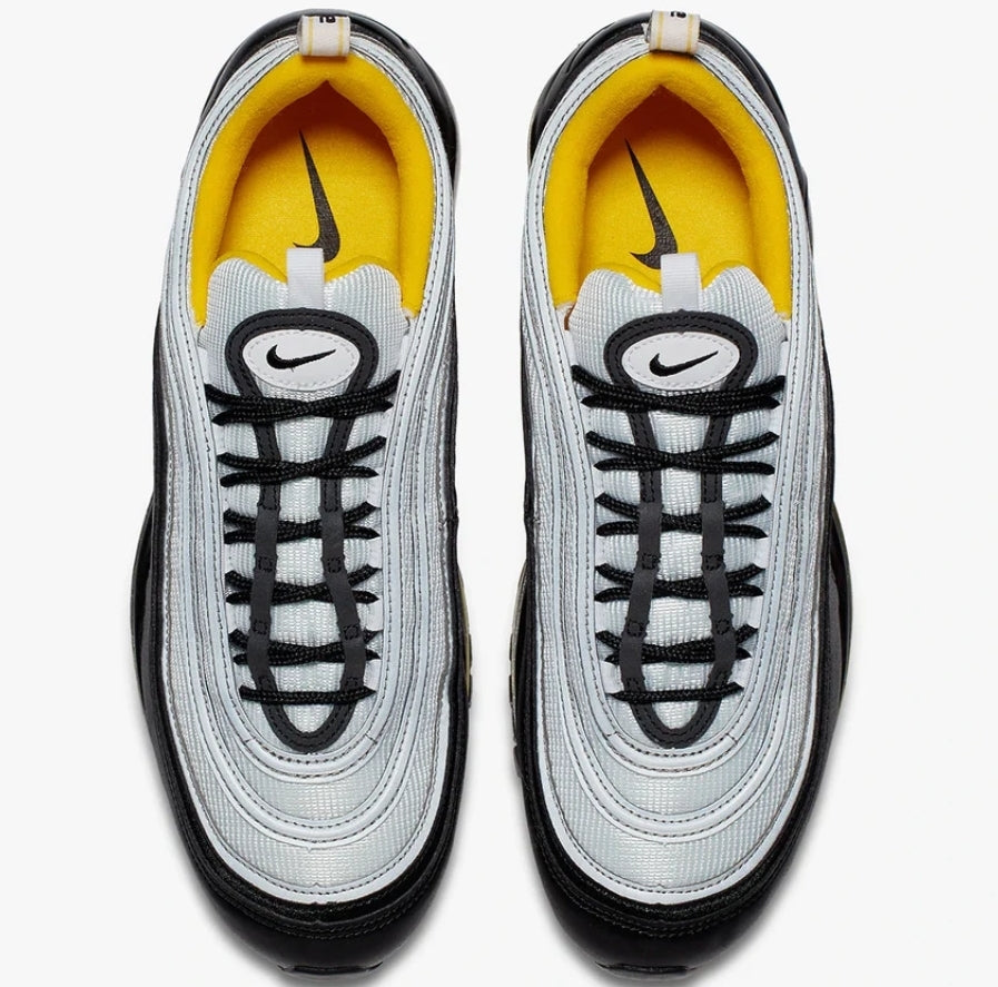 Les baskets Nike Air Max 97 sont synonymes de style emblématique et de confort absolu. Leur design ondulé distinctif.pas cher. Le moins cher.