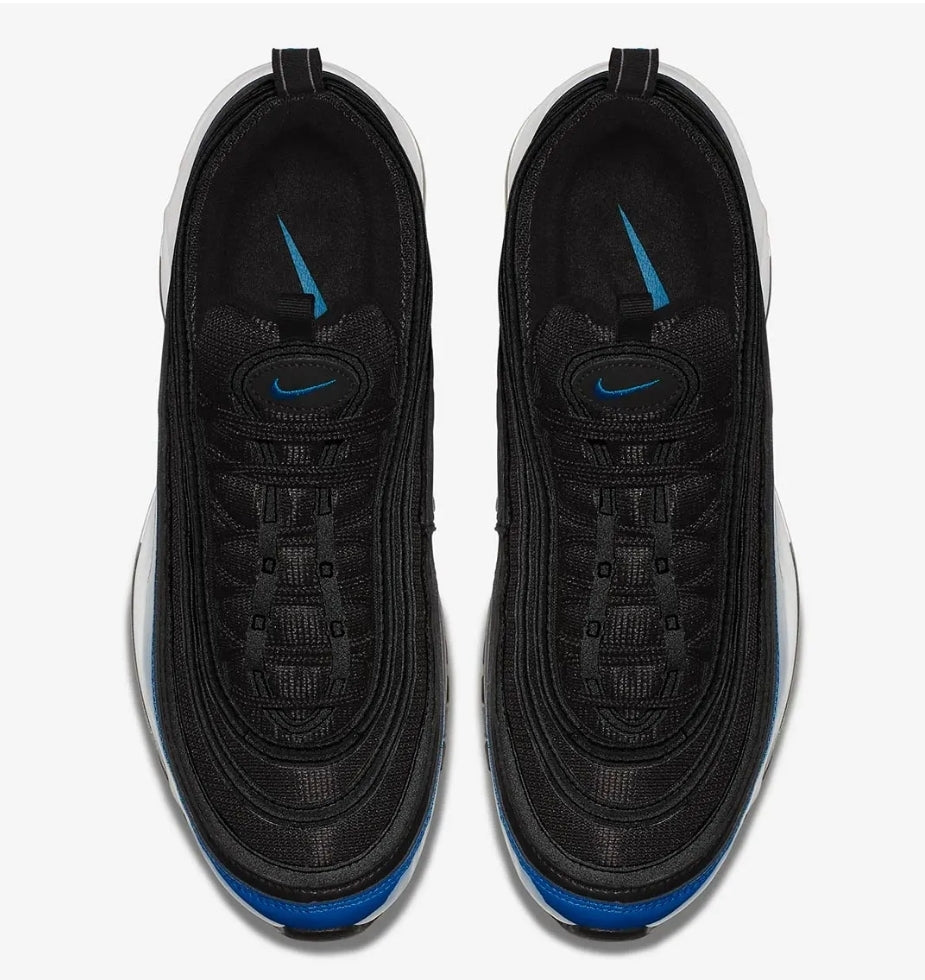 Les baskets Nike Air Max 97 sont synonymes de style emblématique et de confort absolu. Leur design ondulé distinctif.pas cher. Le moins cher.