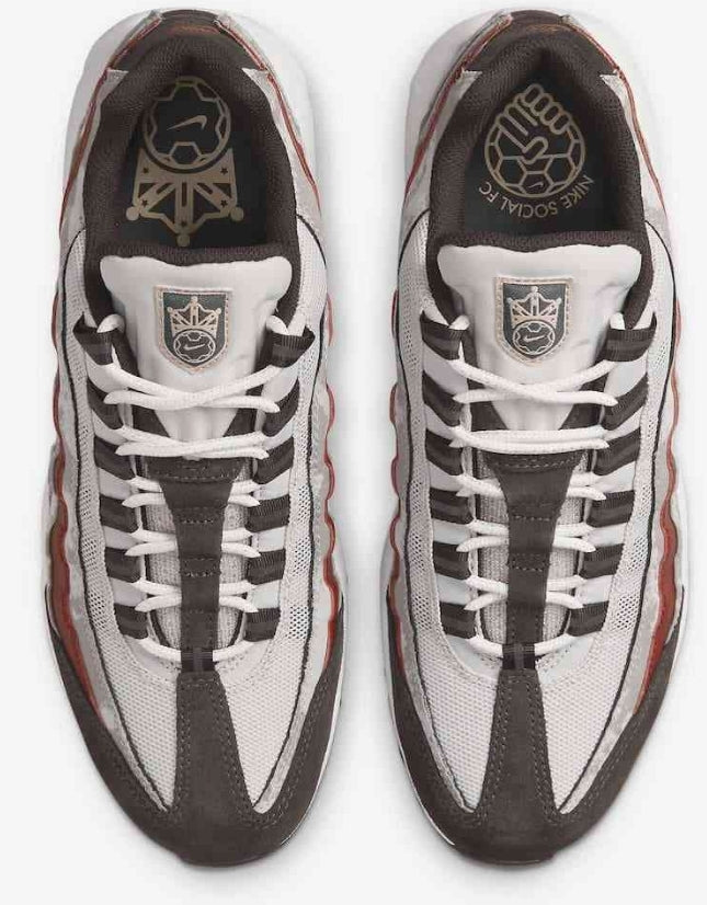 Les baskets Nike Air Max 95 sont synonymes de style emblématique et de confort absolu. Leur design distinctif. Pas cher. Le moins cher.