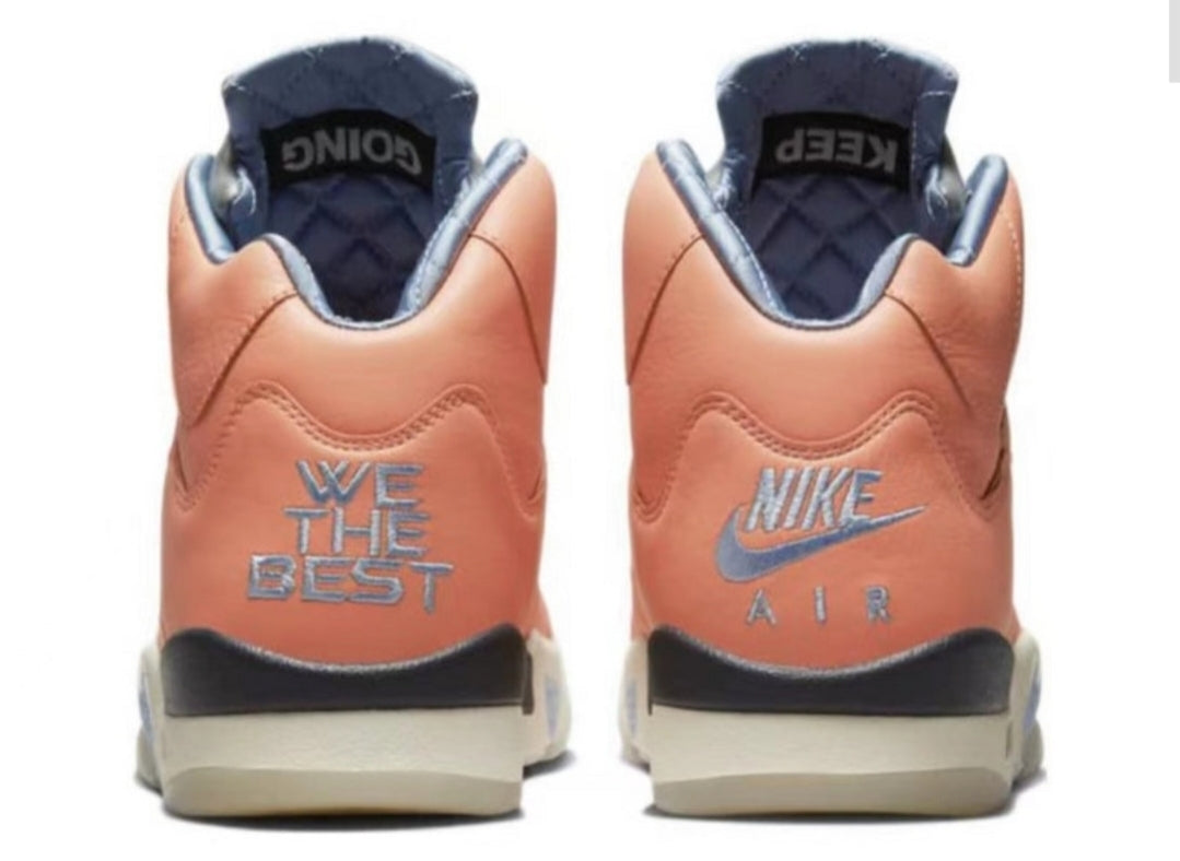 Les baskets Air Jordan 5 offrent un style audacieux et une performance exceptionnelle. leur design unique emblématique. Pas cher. Le moins cher.