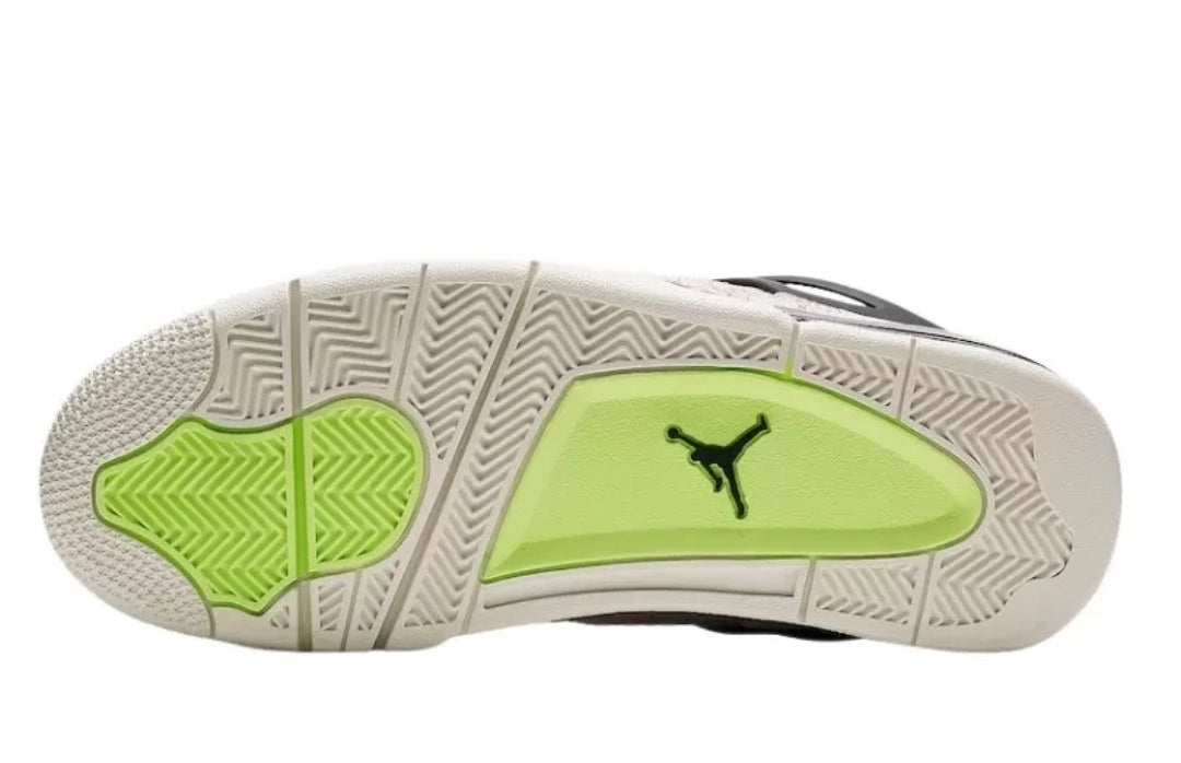 Les baskets Air Jordan 4 offrent un style iconique et une performance remarquable.
leur design distinctif pas cher. le moin cher.