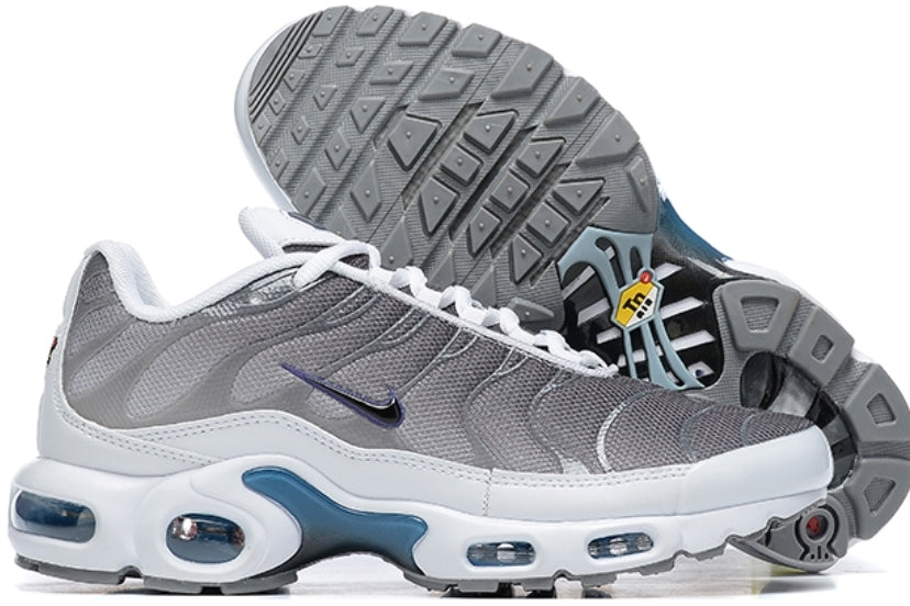 Les  Baskets Nike Air Max Tn incarnent un style emblématique et une performance supérieure.
design distinctif.pas cher. Le moins cher.