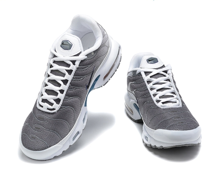 Les Baskets Nike Air Max Tn incarnent un style emblématique et une performance supérieure.
design distinctif.pas cher. Le moins cher.