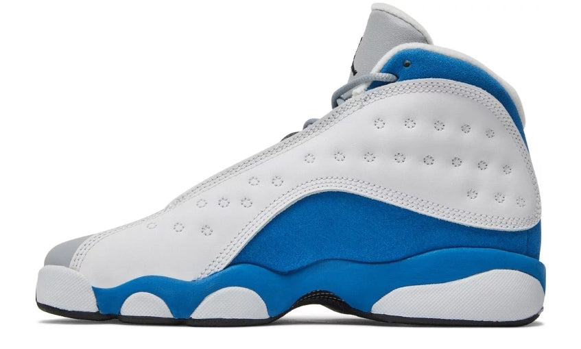 Les baskets Air Jordan 13 offrent un style emblématique et une performance exceptionnelle.
design distinctif .pas Cher. Moins cher.