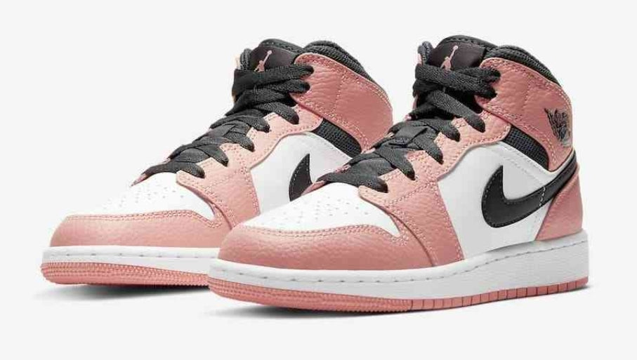Les baskets Air Jordan 1 offrent un style iconique et une performance légendaire.
leur design emblématique .pas cher. Le moins cher.