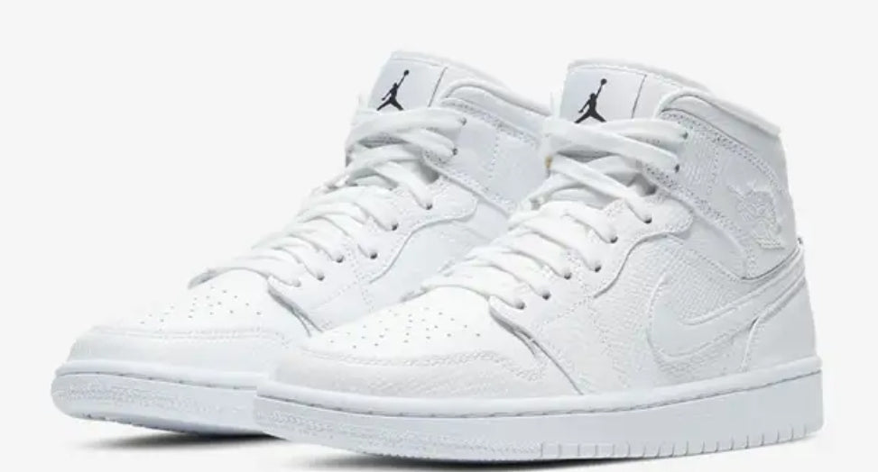Les baskets Air Jordan 1 offrent un style iconique et une performance légendaire.
leur design emblématique .pas cher. Le moins cher.