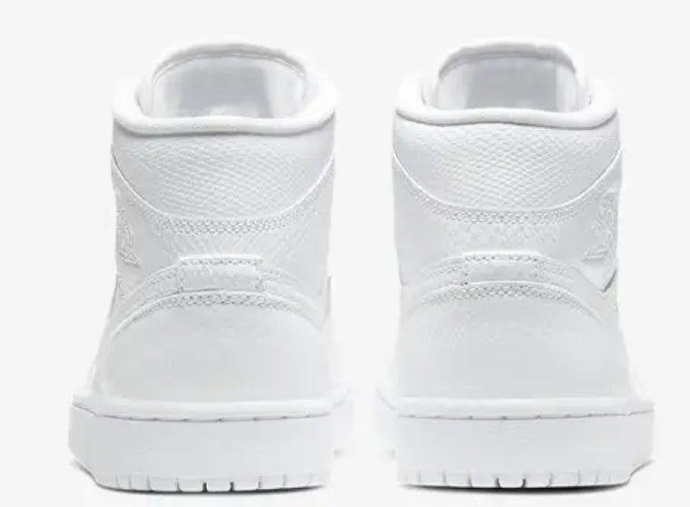 Les baskets Air Jordan 1 offrent un style iconique et une performance légendaire.
leur design emblématique .pas cher. Le moins cher.