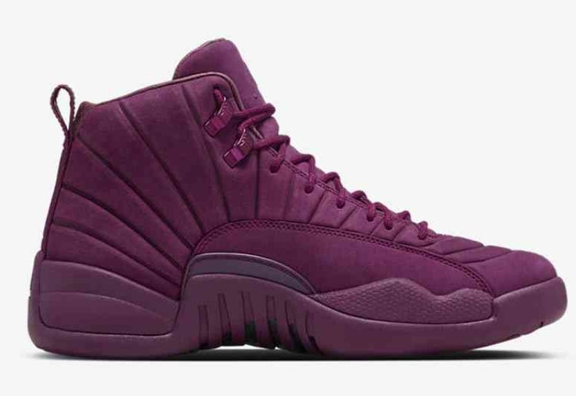 Les baskets Air Jordan 12 offrent un style iconique et une performance exceptionnelle.design distinctif.pas cher.moin Cher.