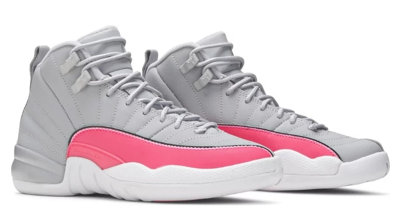 Les baskets Air Jordan 12 offrent un style iconique et une performance exceptionnelle.design distinctif.pas cher.moin Cher.