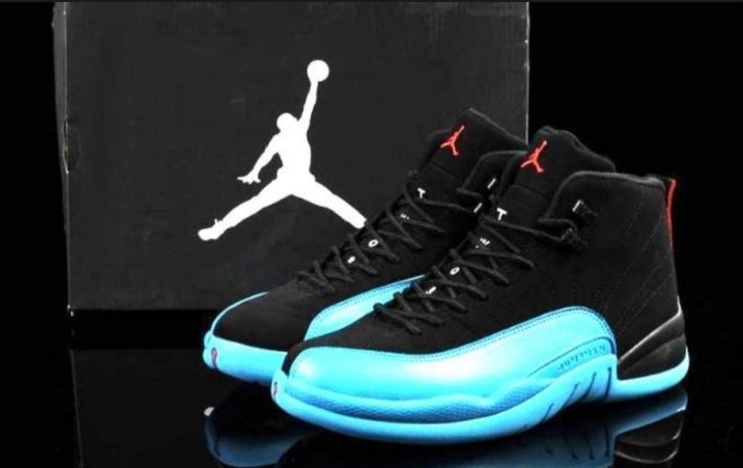 Les baskets Air Jordan 12 offrent un style iconique et une performance exceptionnelle.design distinctif.pas cher.moin Cher.