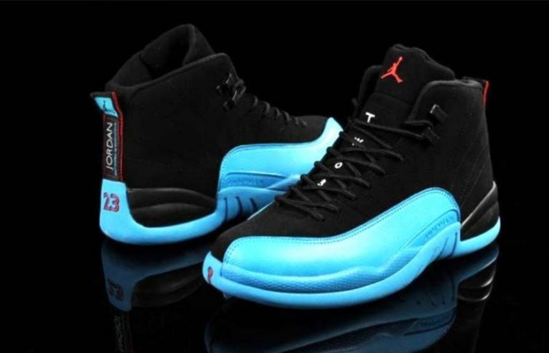 Les baskets Air Jordan 12 offrent un style iconique et une performance exceptionnelle.design distinctif.pas cher.moin Cher.