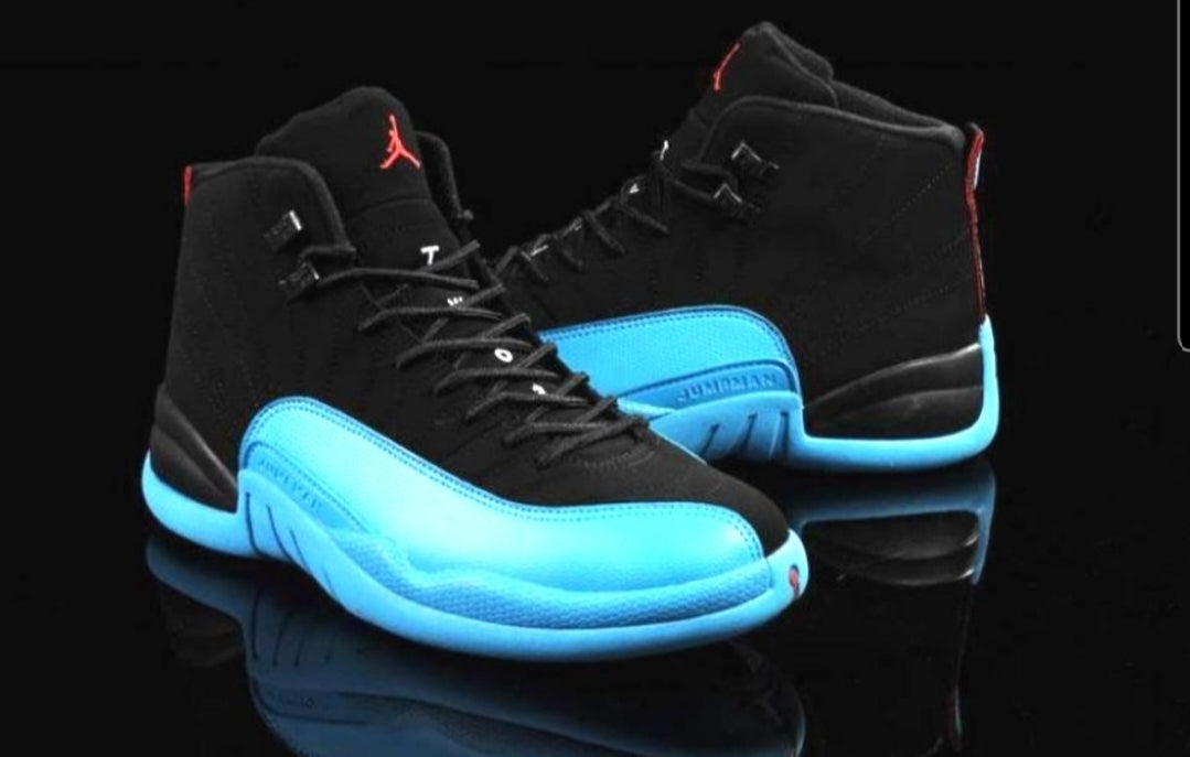 Les baskets Air Jordan 12 offrent un style iconique et une performance exceptionnelle.design distinctif.pas cher.moin Cher.