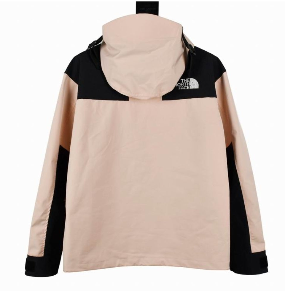 Les doudounes The North Face protection optimale contre le froid. Leur design moderne et leurs matériaux de haute qualité. Pas cher le moins cher.