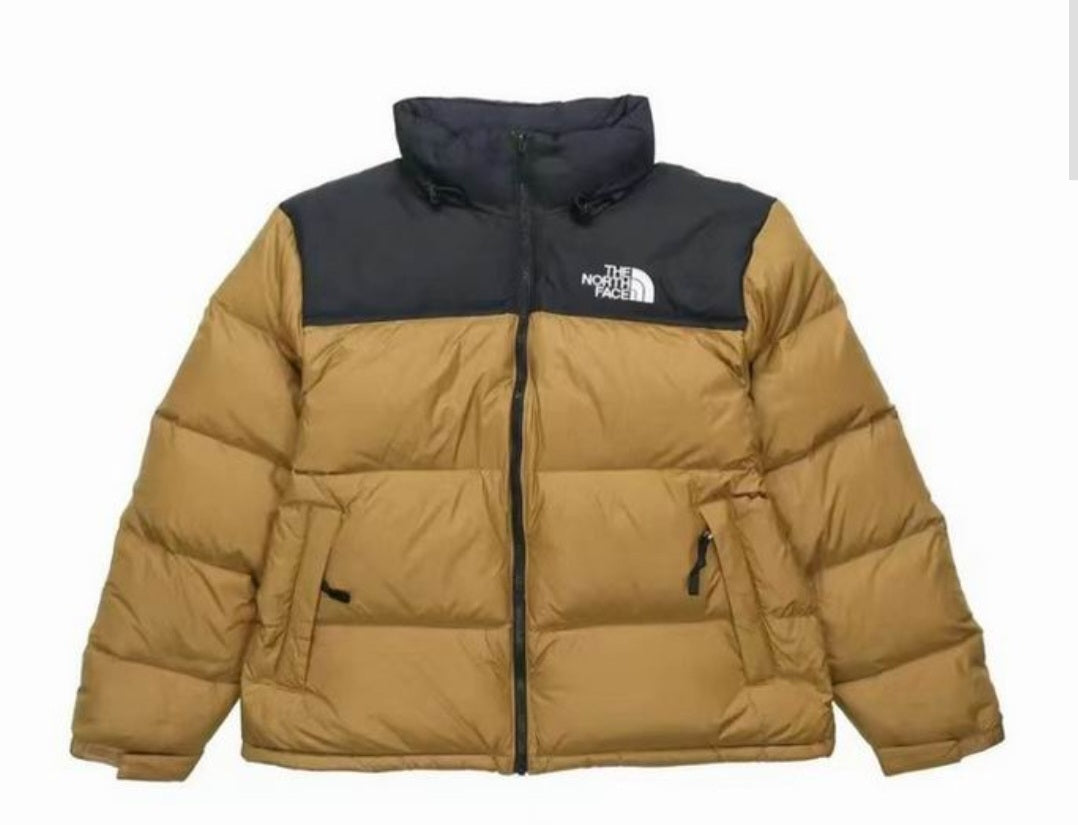 Les doudounes The North Face allient élégance et performance pour offrir une protection optimale contre le froid. Leur design moderne et leurs matériaux de haute qualité. Pas cher le moins cher.