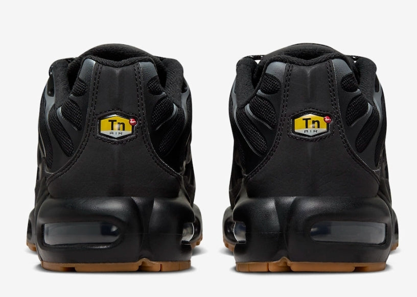 Les Baskets Nike Air Max Tn incarnent un style emblématique et une performance supérieure.
design distinctif.pas cher. Le moins cher.