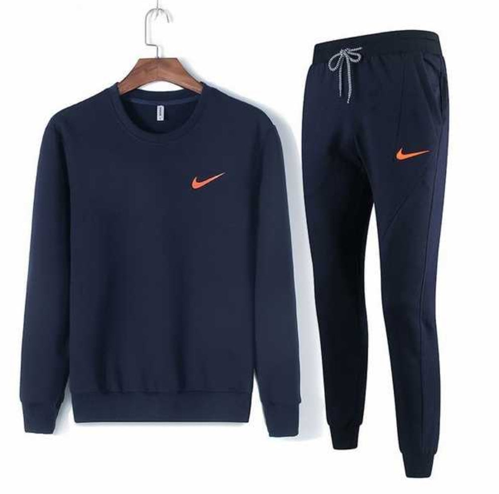 Les ensembles survêtement Nike combinent performance et style de manière exemplaire. Leur design dynamique.pas cher.le moins cher.