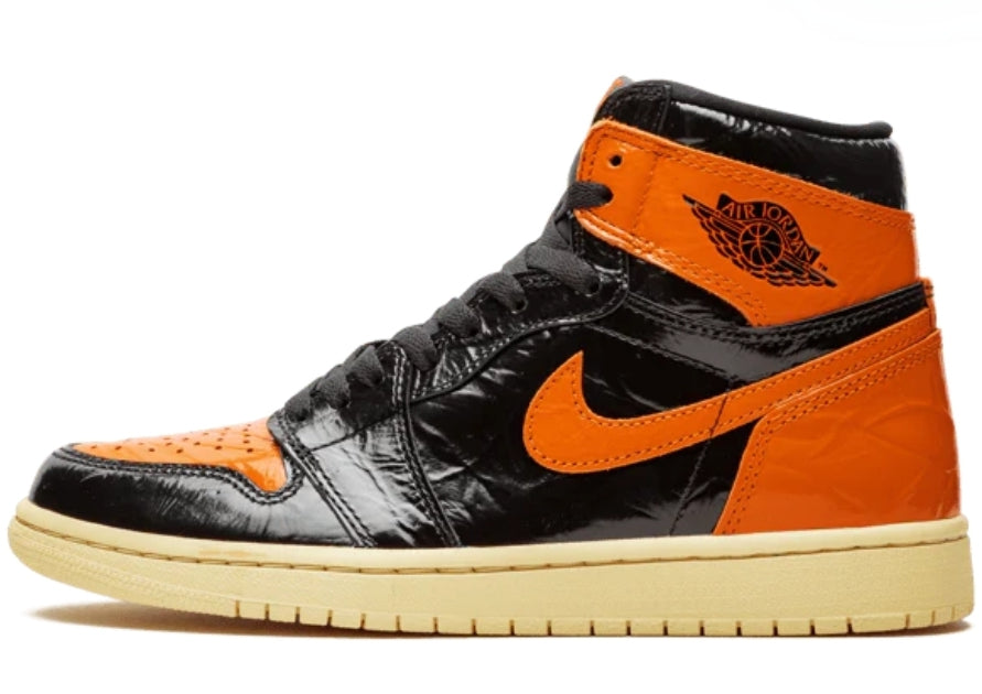 Les baskets Air Jordan 1 Low "Topaz Mist (GS)" pour femmes offrent une esthétique élégante avec des nuances de Topaz Mist.