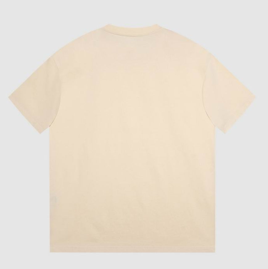 Les polos T-shirt Fendi pour homme incarnent l’élégance italienne avec une touche de modernité , caractéristiques de la maison Fendi. Au meilleur prix