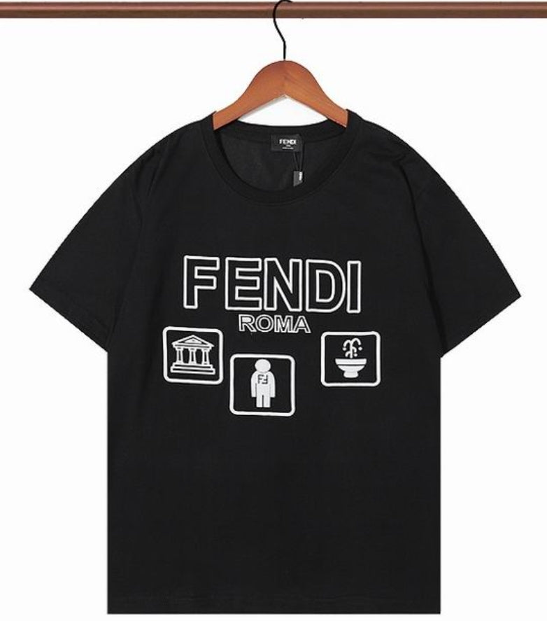 Les polos T-shirt Fendi pour homme incarnent l’élégance italienne avec une touche de modernité , caractéristiques de la maison Fendi. Au meilleur prix