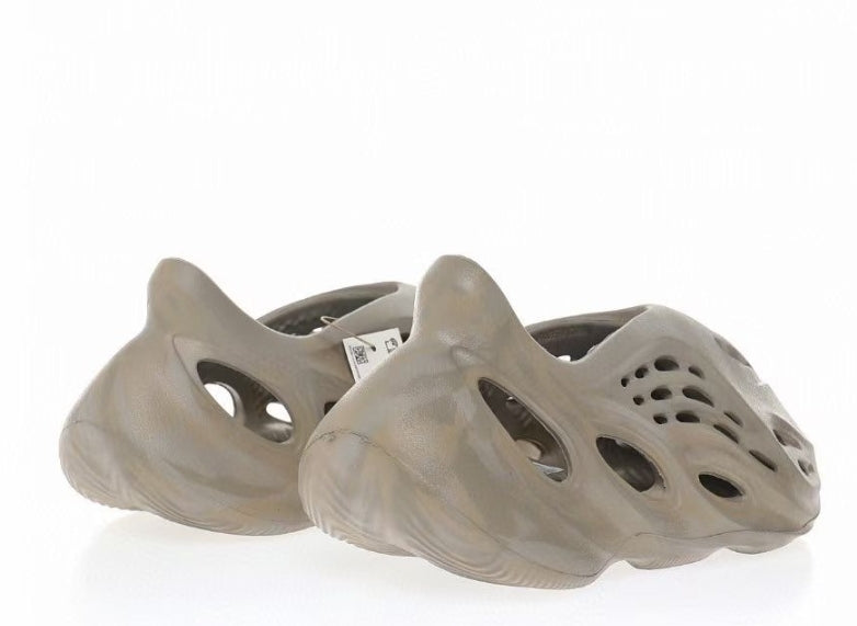 Chaussure pour Enfant: Sandales Adidas Yeezy Foam Runner Garçon/Fille