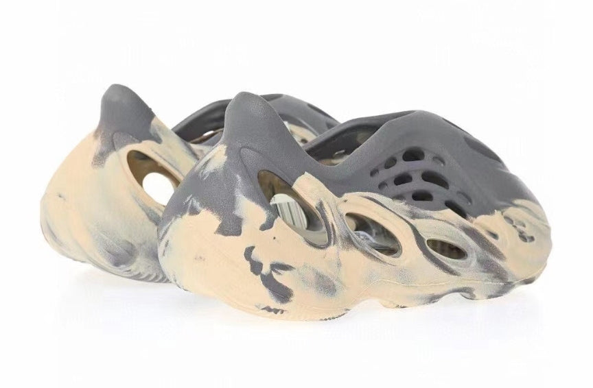 Chaussure pour Enfant: Sandales Adidas Yeezy Foam Runner Garçon/Fille