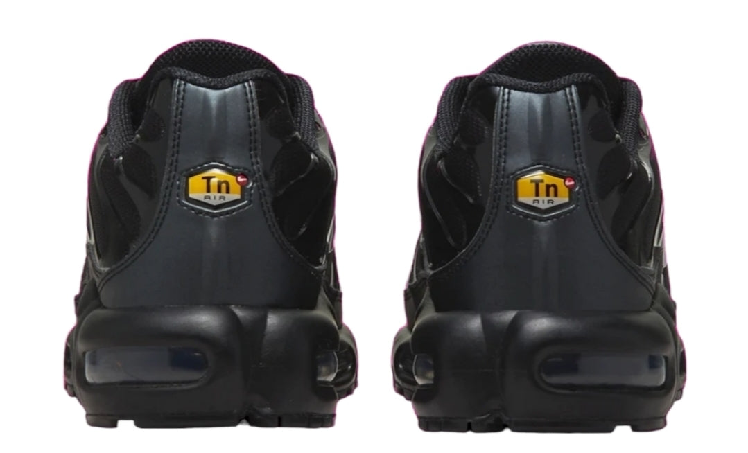 Les Baskets Nike Air Max Tn incarnent un style emblématique et une performance supérieure.
design distinctif .pas cher. Le moins cher.