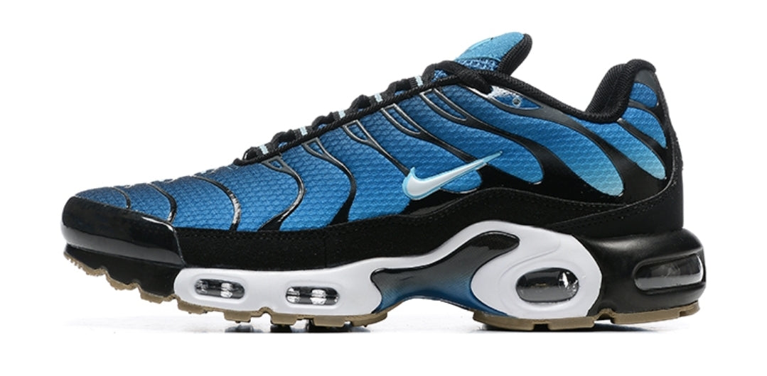 Les  Baskets Nike Air Max Tn incarnent un style emblématique et une performance supérieure.
design distinctif et unique pas cher. Le moins cher.