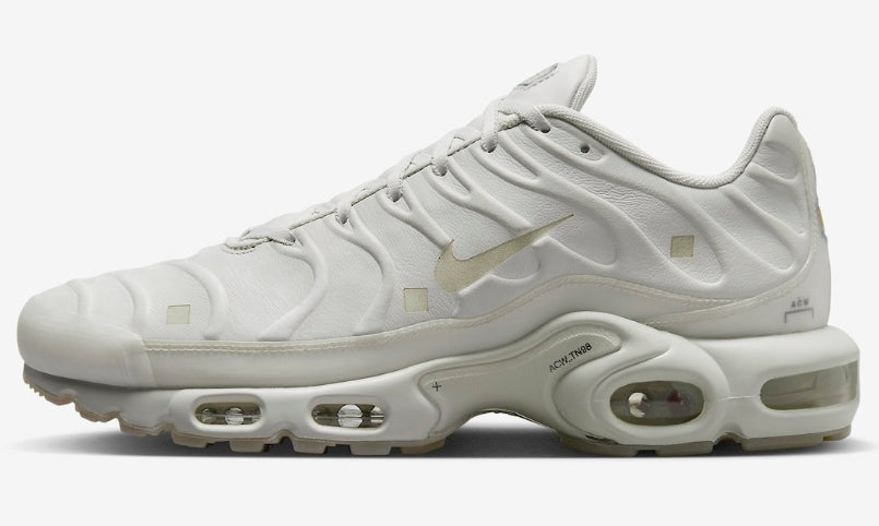 Les  Baskets Nike Air Max Tn incarnent un style emblématique et une performance supérieure.
design distinctif et unique, pas cher. Le moins cher.