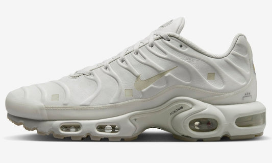 Les  Baskets Nike Air Max Tn incarnent un style emblématique et une performance supérieure.
design distinctif et unique, pas cher. Le moins cher.