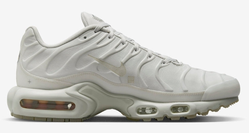 Les  Baskets Nike Air Max Tn incarnent un style emblématique et une performance supérieure.
design distinctif et unique, pas cher. Le moins cher.